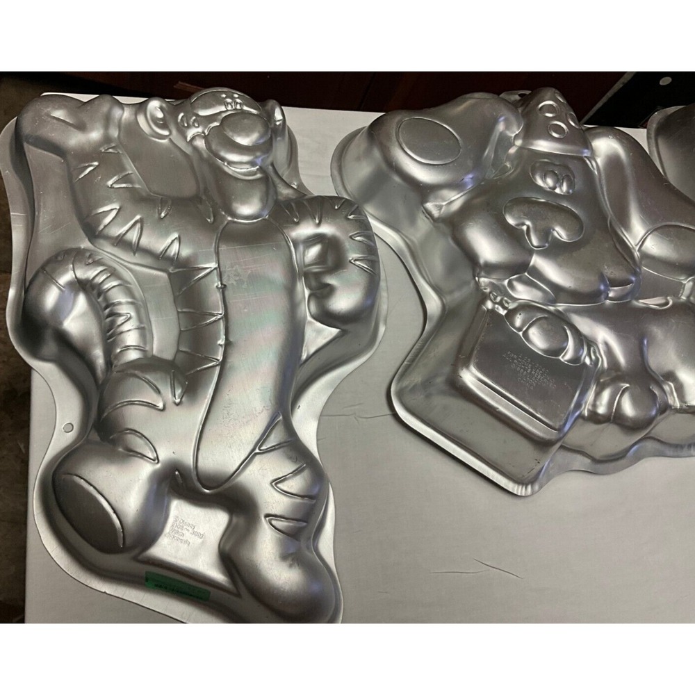 Lot of 10 vintage character cake pans, all new, see below for details, rare find